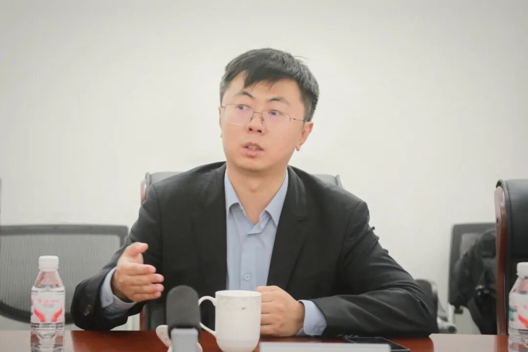 楊帆 董事長.jpg